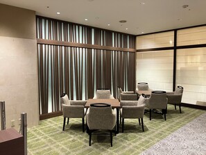 Reception hall - Onomichi Kokusai Hotel (Onomichi)