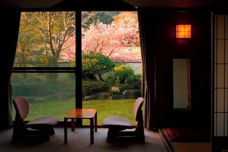 Parte interna. Hotel Kawachiya Izu Shimogamo Onsen