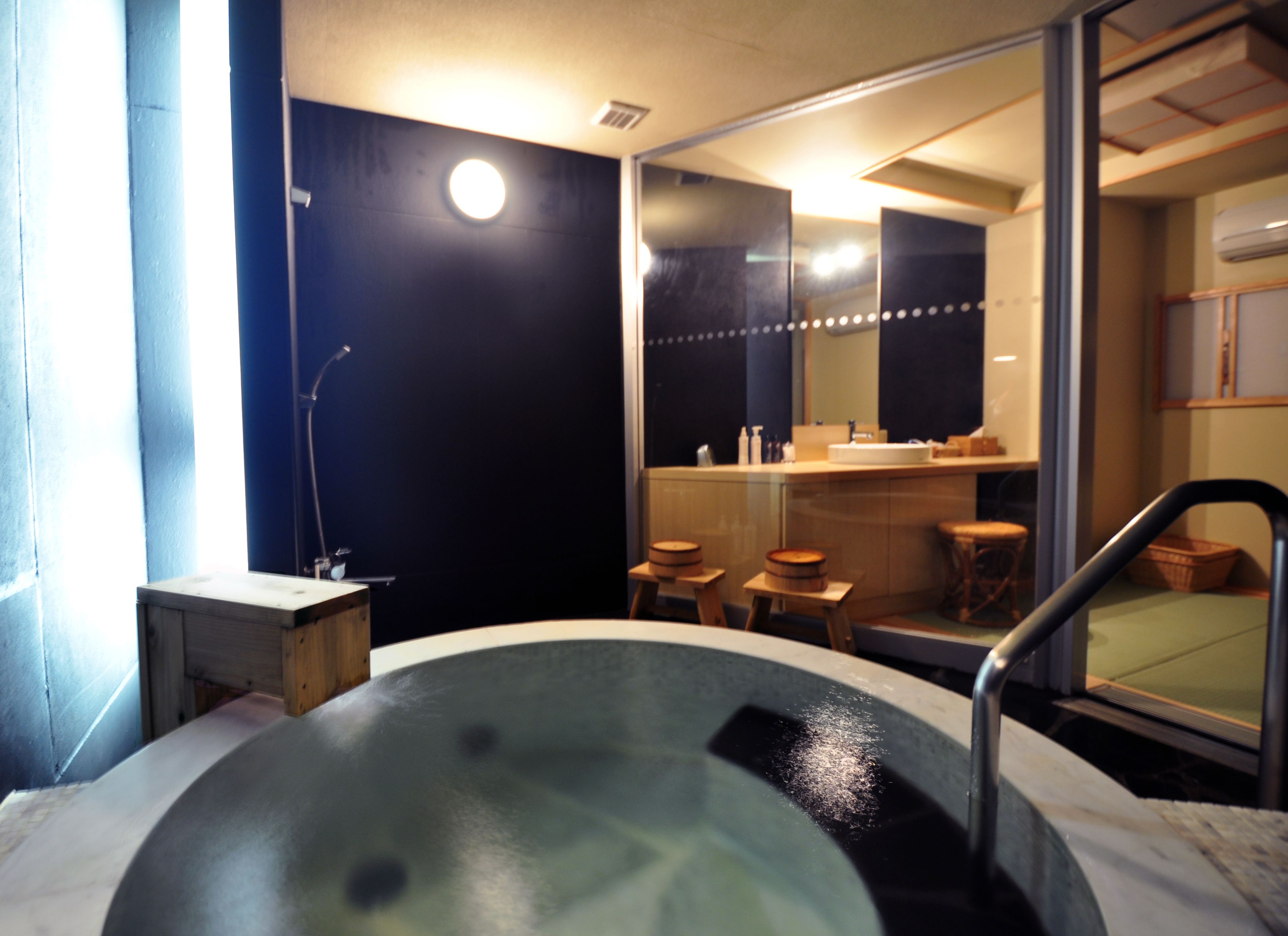 hot springs/mineral springs