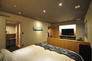 Chambre Quadruple Confort, 2 chambres, non-fumeurs | Couette en duvet d'oie, coffres-forts dans les chambres