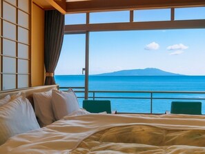 Basic Twin Room | Down comforters, in-room safe, free WiFi - Atagawakan (Higashiizu)