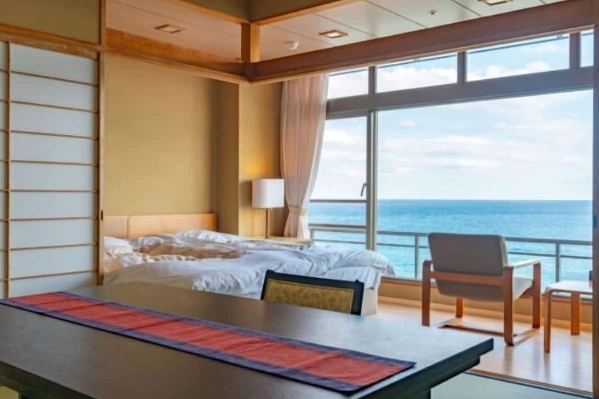1 bedroom, down duvets, in-room safe, free WiFi