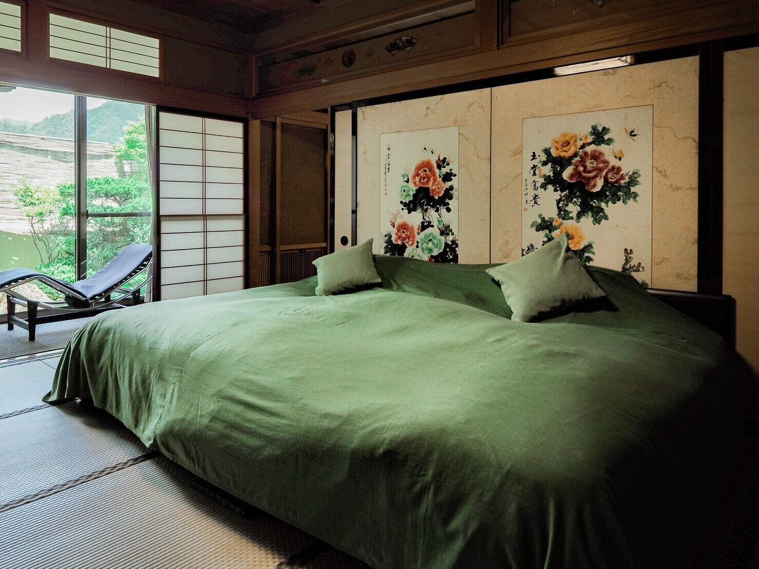 Jyuraku (Suite with open-view bath, 2 Beds, River View)(6 years old and over) | Free minibar, in-room safe, desk, laptop workspace