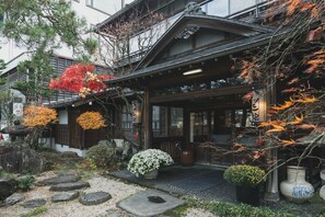 Exterior - Yatsusankan (Hida)