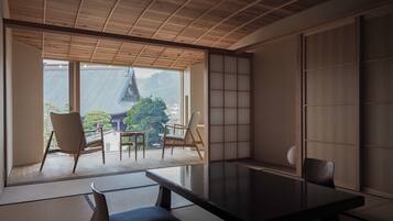 Kangeturo-Standard room | Free minibar, in-room safe, desk, laptop workspace