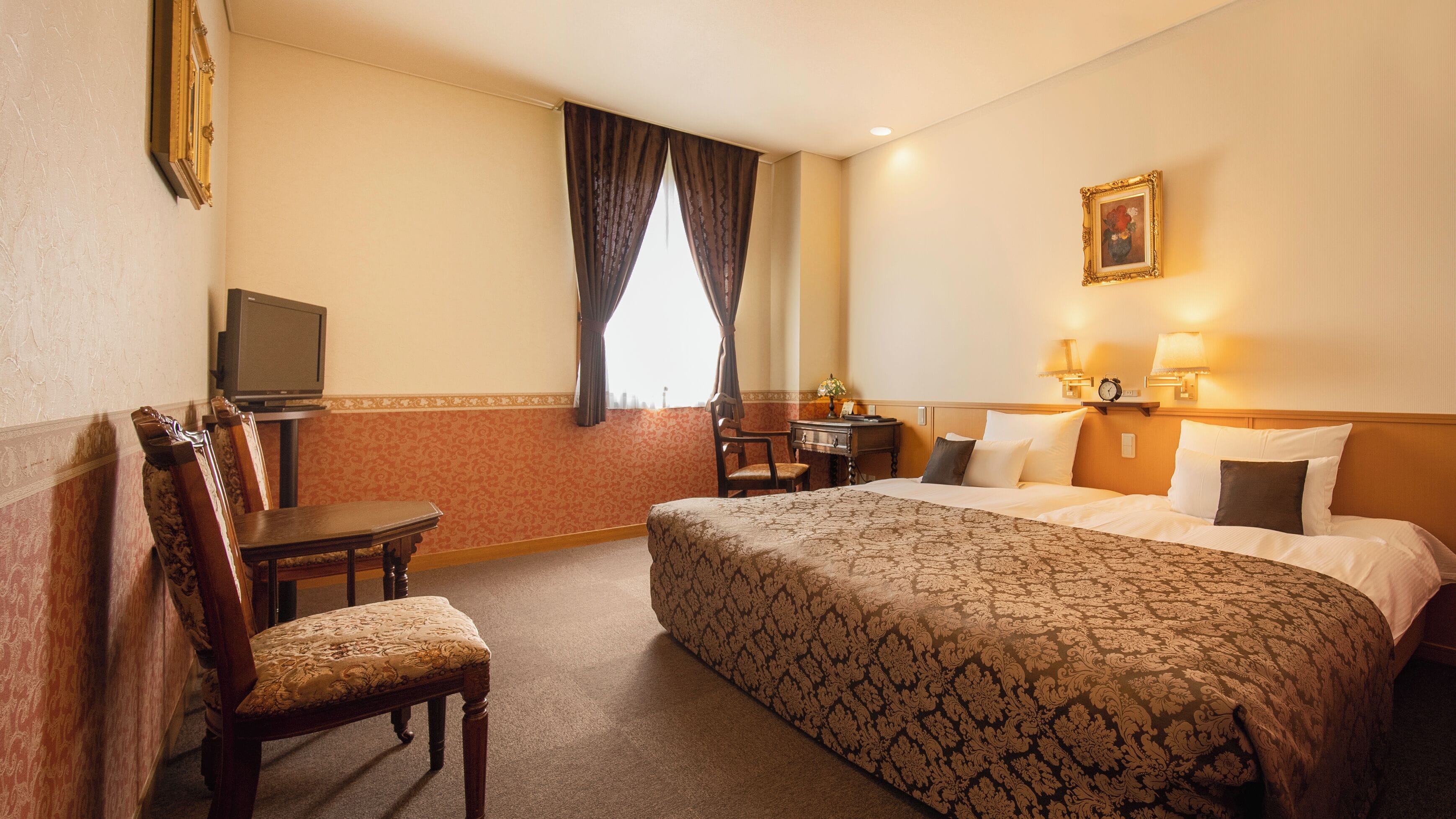 In-room safe, desk, laptop workspace, WiFi (free)