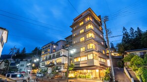 Exterior - Ryokan Nakamatsuya (Nagano)