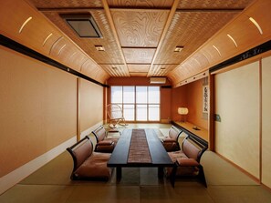 客房, 非吸煙房 ("Syouhaku" with private bathroom) | 高級寢具、迷你吧、房內夾萬、熨斗/熨衫板