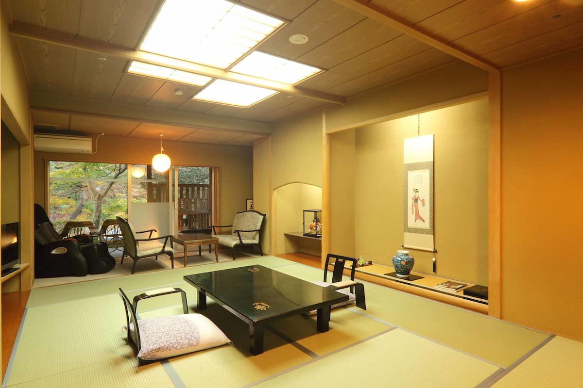Japanese Style Deluxe Room | Minibar, in-room safe, free WiFi, bed sheets