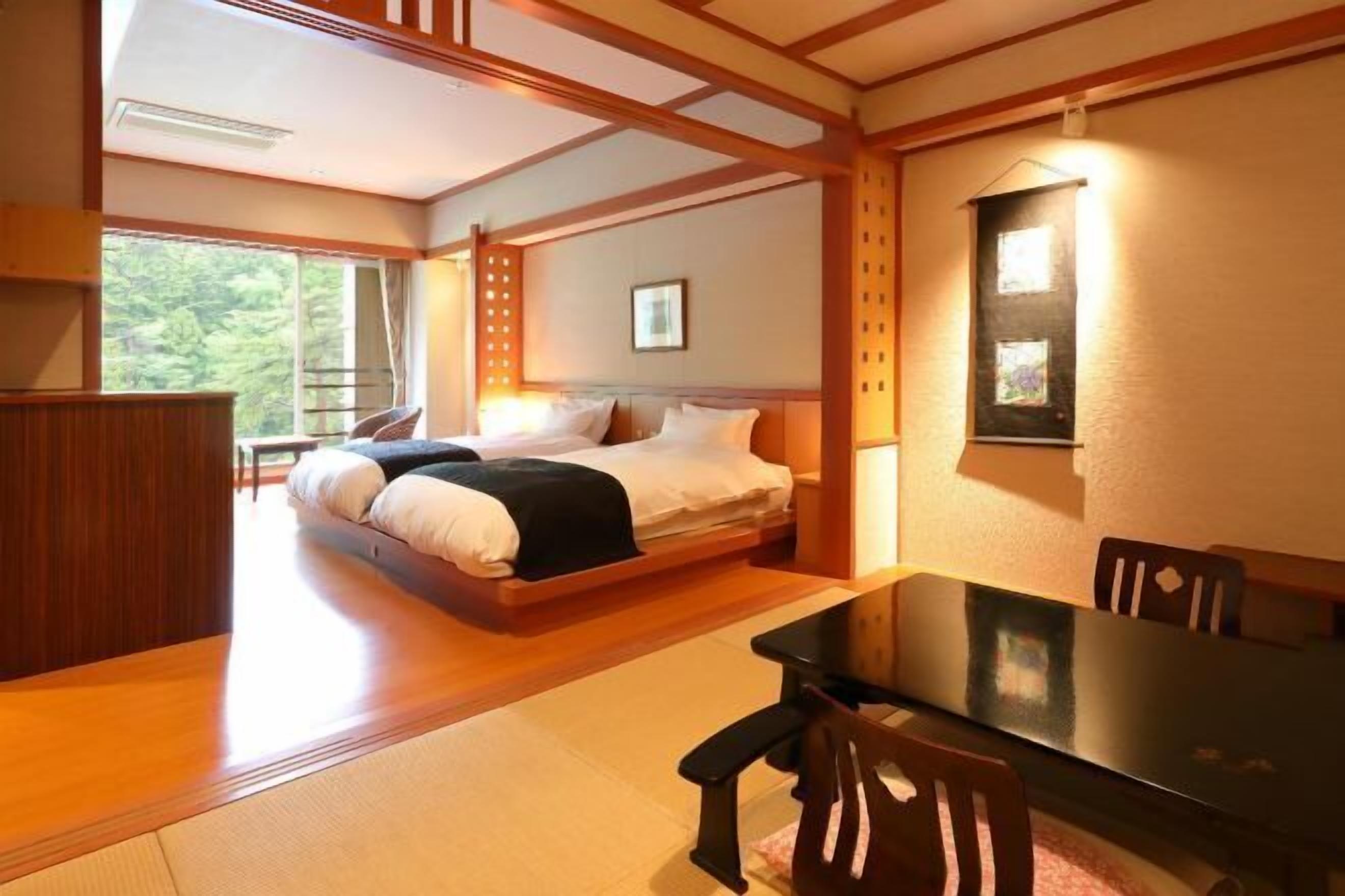 Minibar, in-room safe, free WiFi, bed sheets