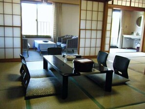 Living room - Hotel New Arao (Osaki)