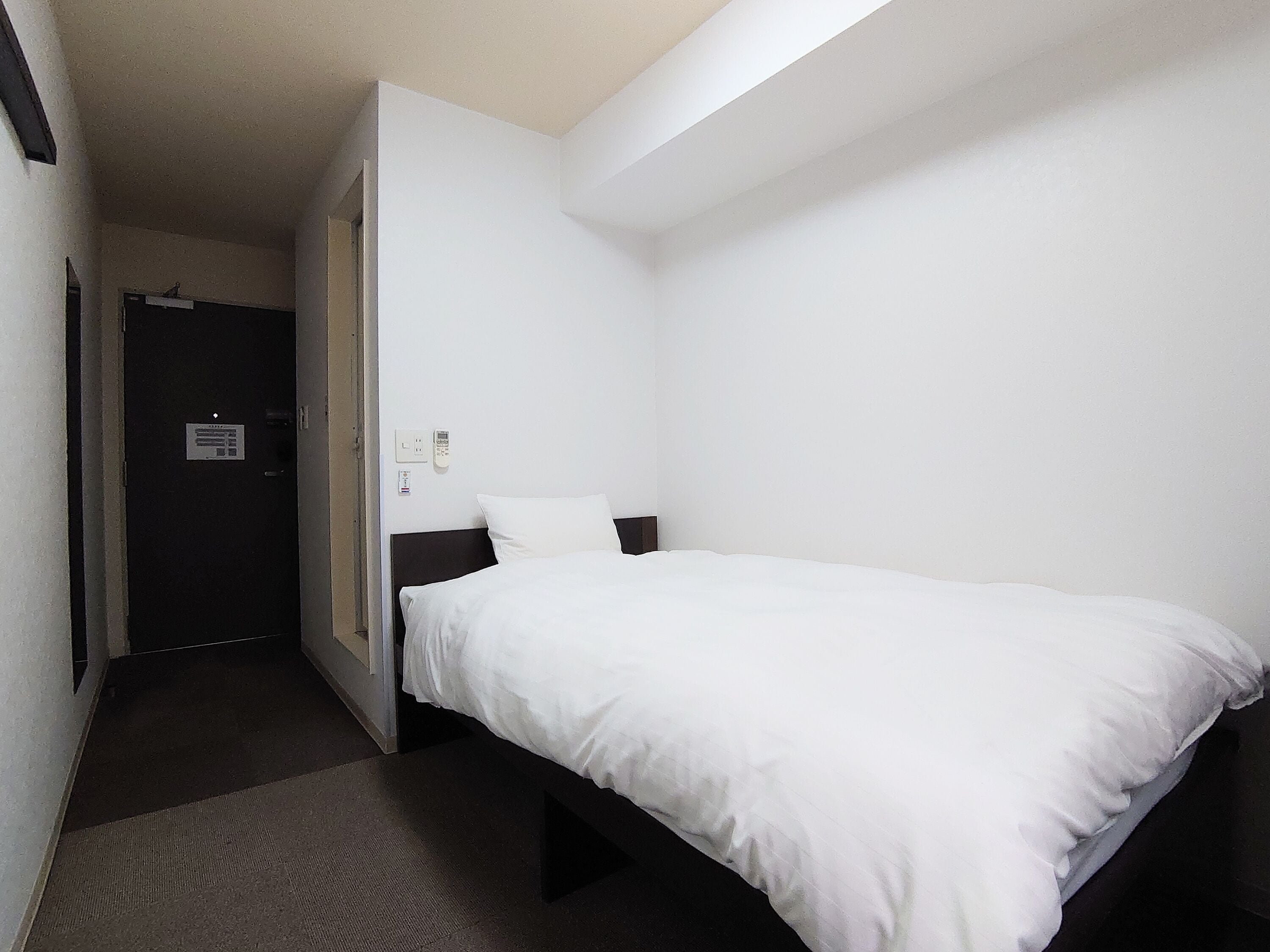 desk, blackout curtains, free wifi, bed sheets