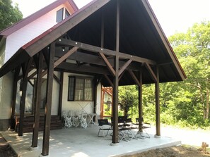 Outdoor dining - Pension Cottage Shokubutsushi (Hakuba)