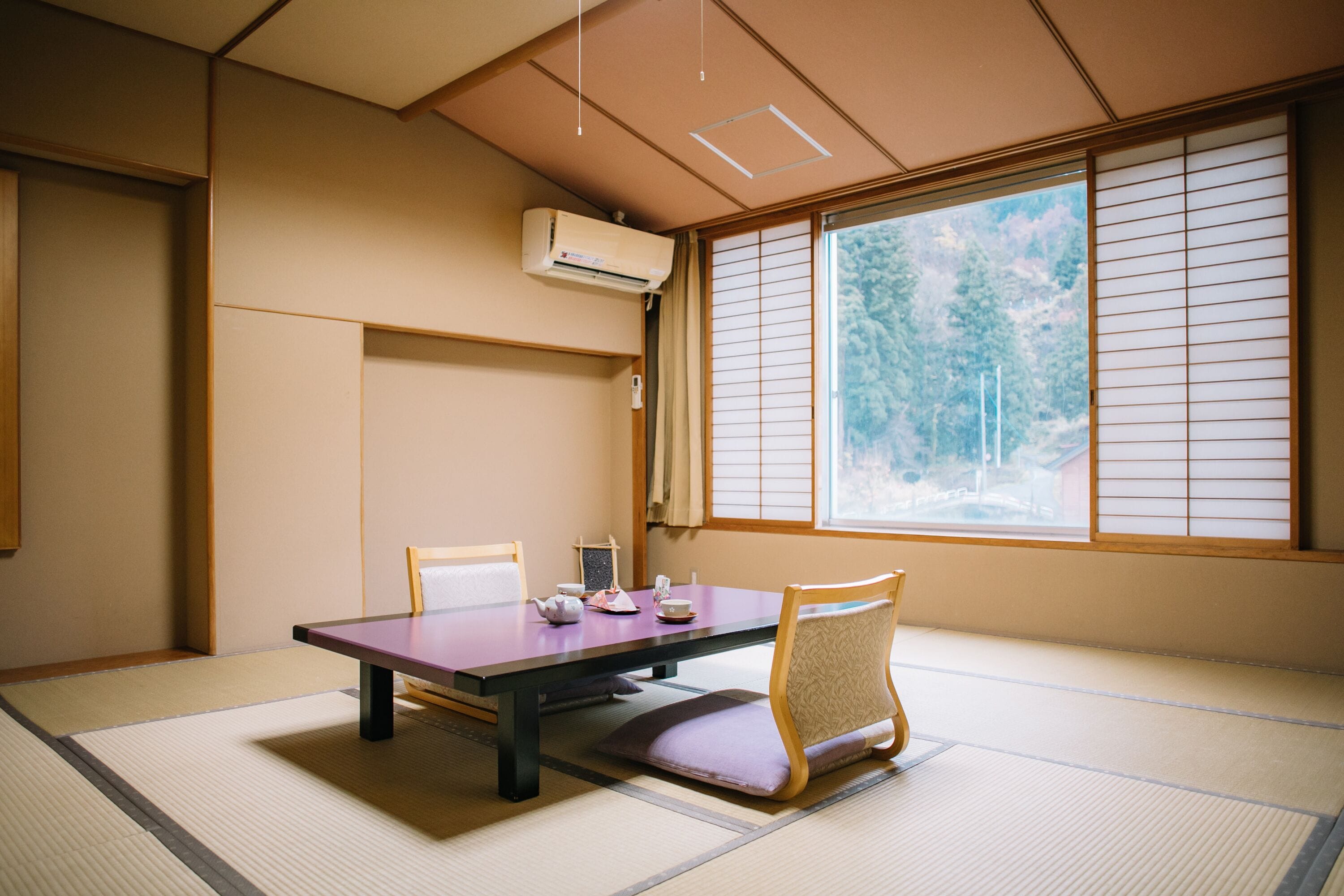 Quarto (Japanese Style, For 4 People) | Cofres nos quartos, Wi-Fi de cortesia, roupa de cama