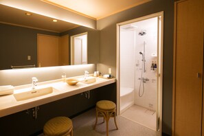 RICAN, Japanese Style Room with Terrace and Private Bathroom, 10 Tatami-mats, Non Smoking | Bathroom | Free toiletries, hair dryer, slippers, bidet - Hotel Shiroyama (Yugawara)