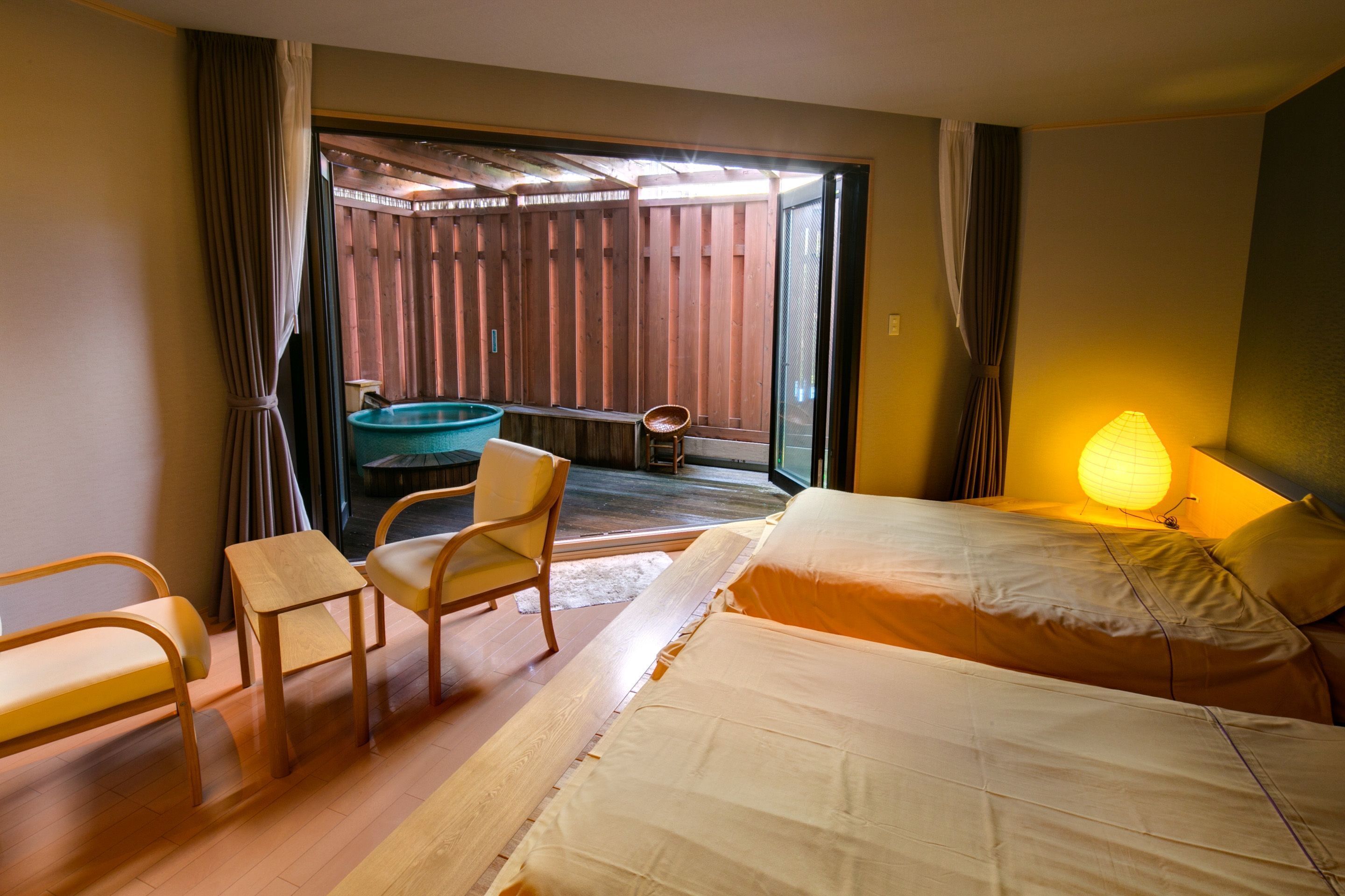 In-room safe, free WiFi, bed sheets