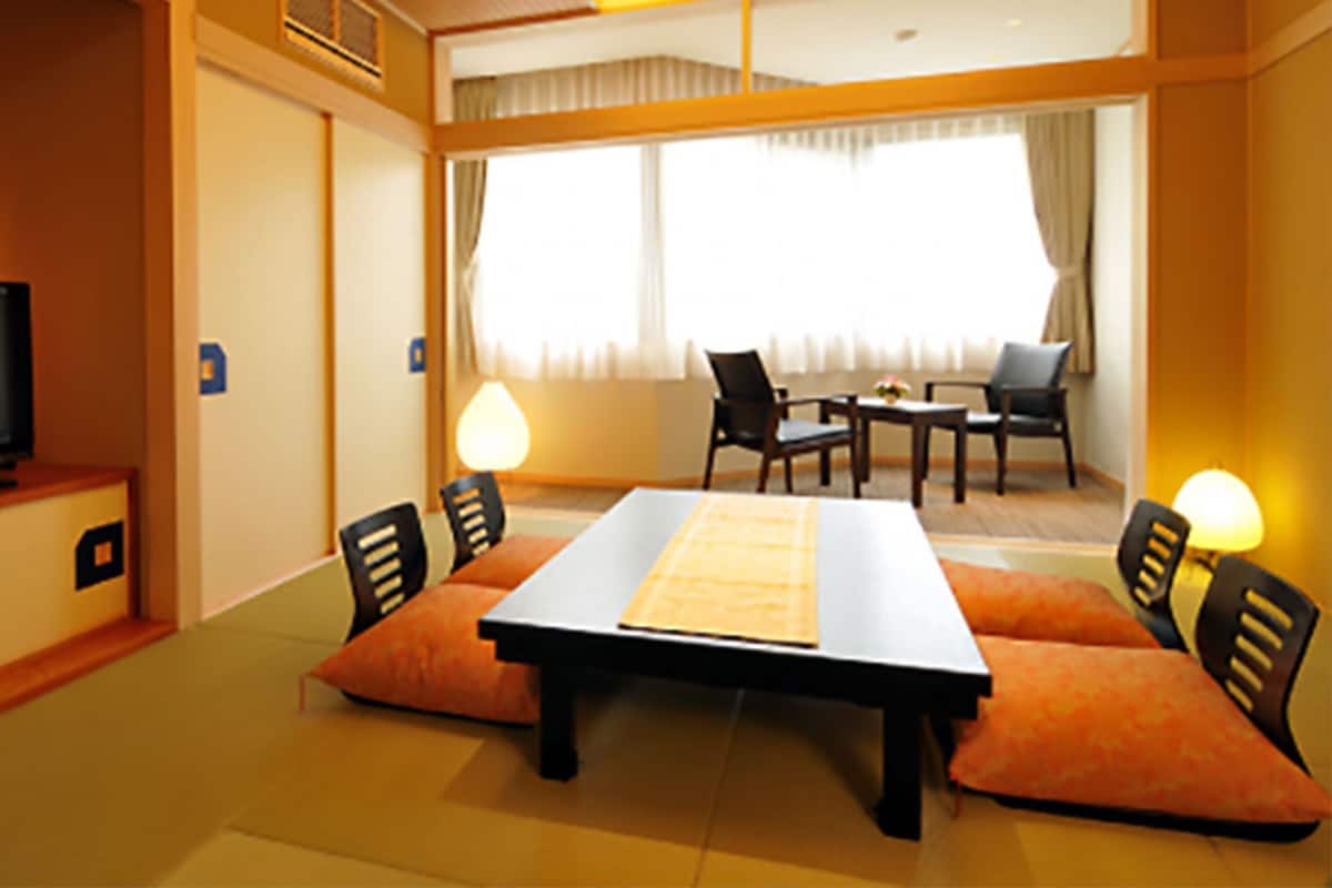 传统客房, 无烟房, 公共浴室 (Japanese Style, 8 Tatami-mats, MOEGI) | 客房内保险箱、免费 WiFi、床单