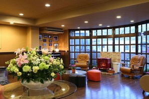 Lobby - Kawaguchiko Park Hotel (FUJIKAWAGUCHIKO)