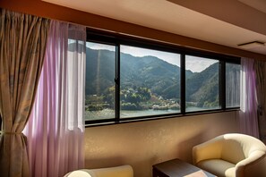 Free WiFi, bed sheets - Hotel Secondstage (Takamatsu)