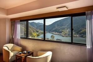 Free WiFi, bed sheets - Hotel Secondstage (Takamatsu)