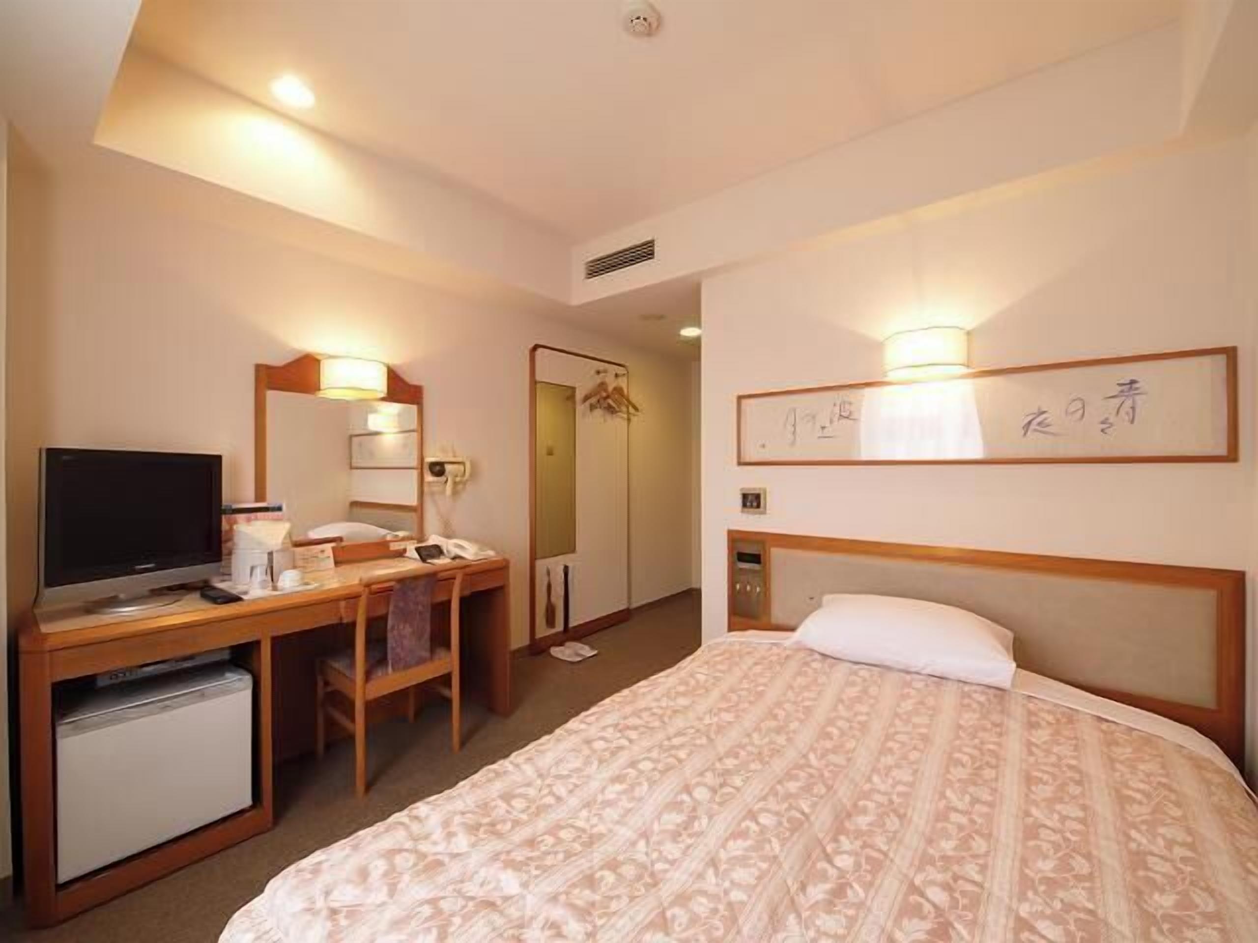 Individually decorated, individually furnished, desk, laptop workspace