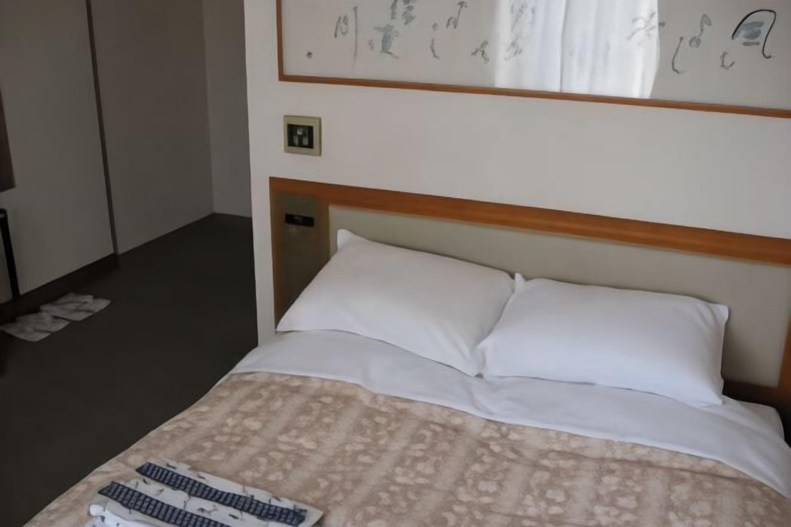 Decoración individual, mobiliario individual, escritorio