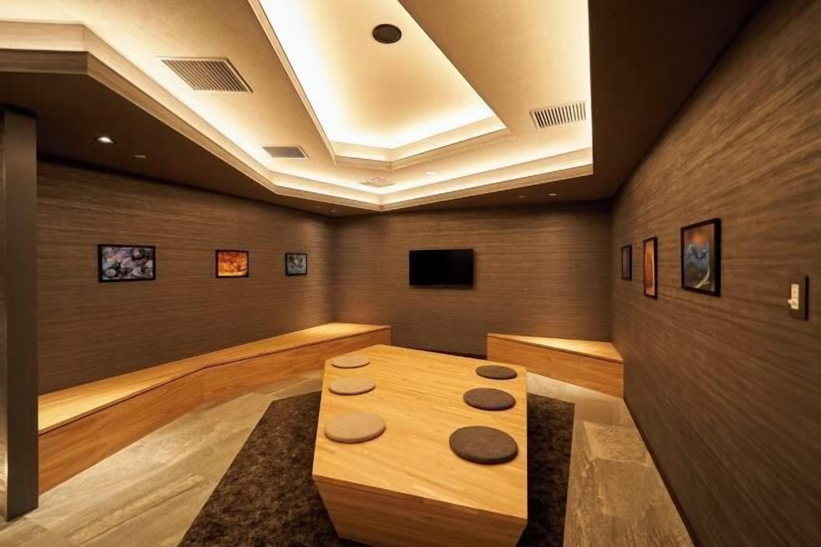 المنشأة من الداخل