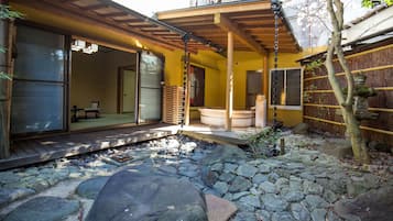 和室 露天風呂付 本館 | テラス / パティオ