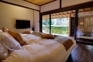 Standard Suite, 1 Bedroom, Non Smoking, Terrace | Premium bedding, in-room safe - sakahijiri・gyokushoen (Izu)