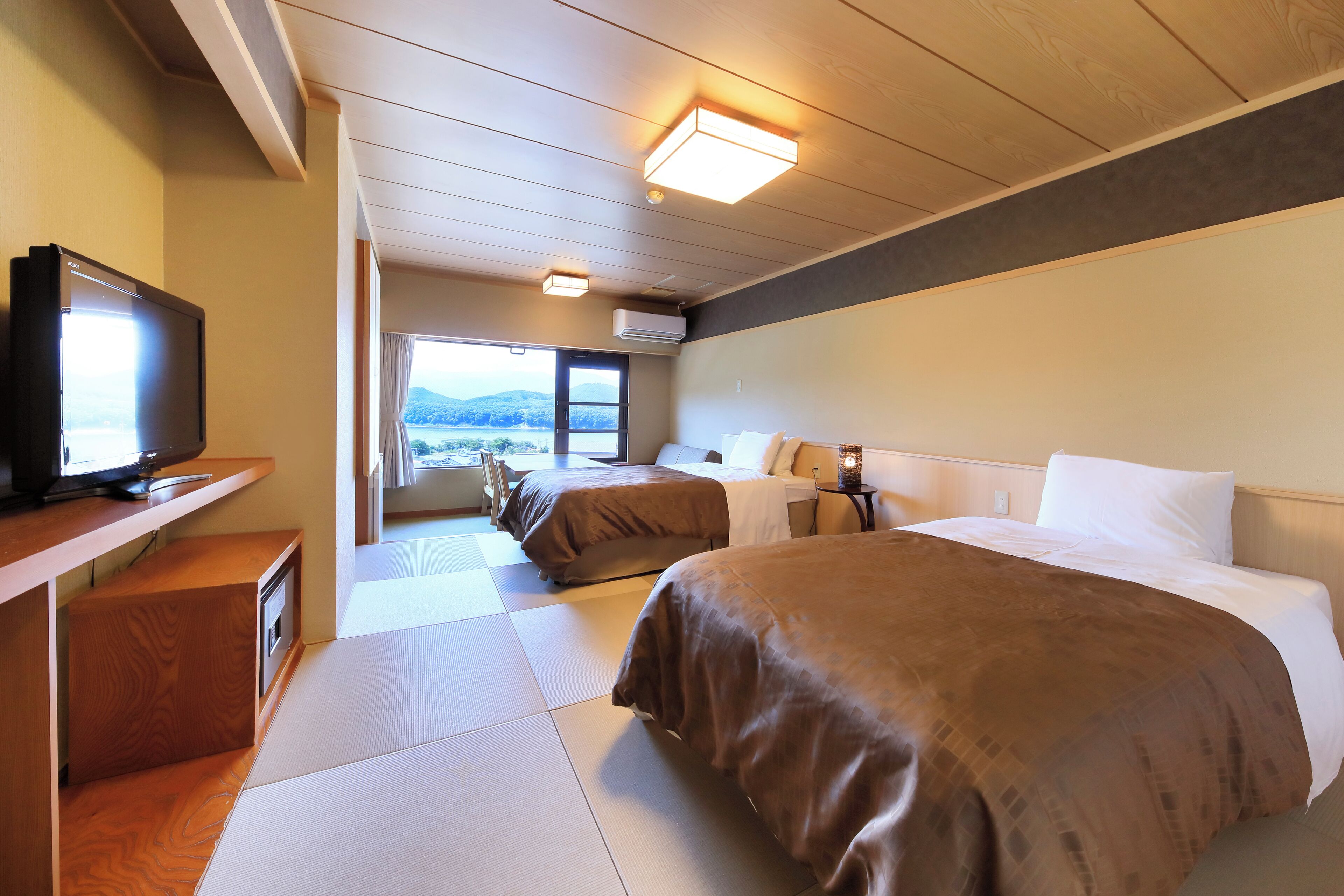 Japanese-style Twin Room, Non Smoking | In-room safe, free WiFi, bed sheets