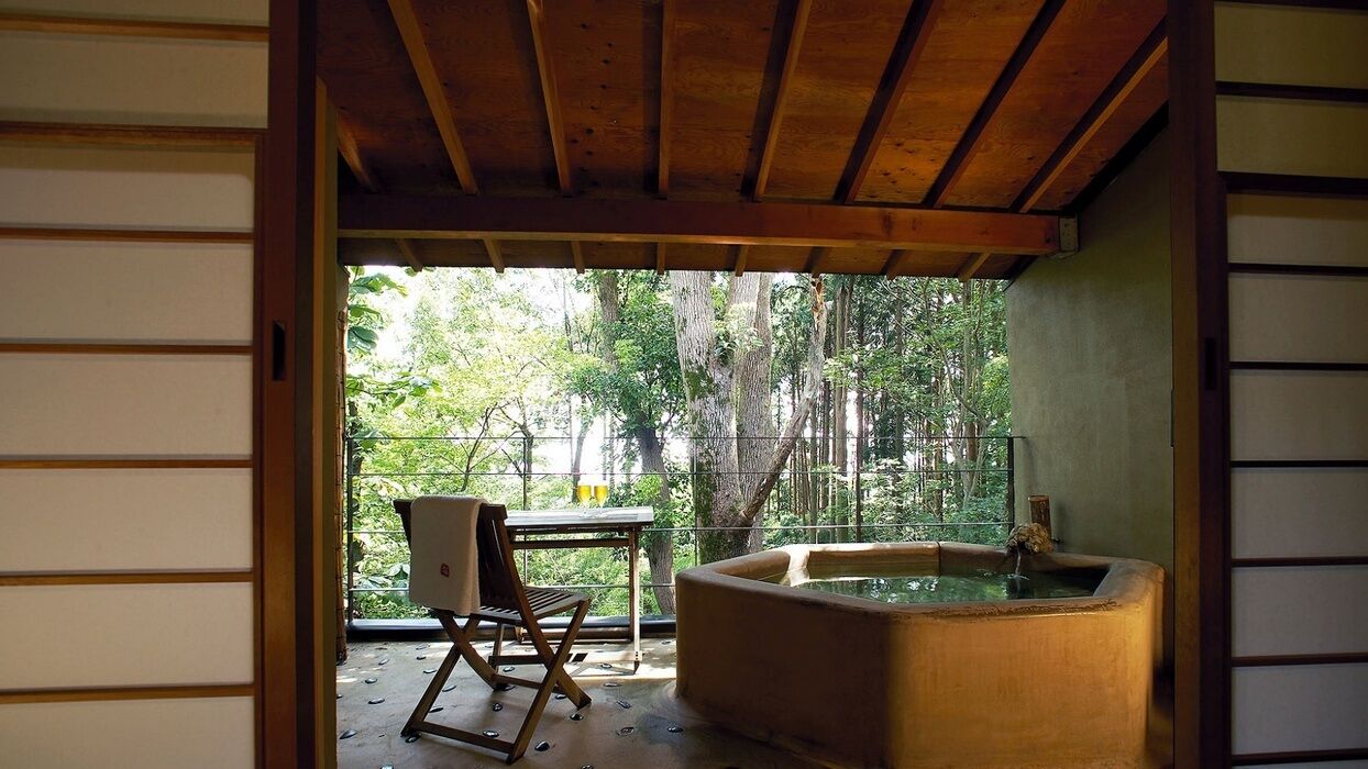 Bồn tắm spa ngoài trời