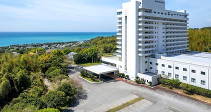 Mercure Kochi Tosa Resort & Spa