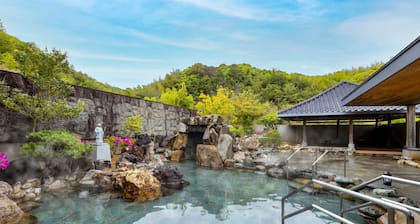 Mercure Kochi Tosa Resort & Spa