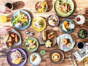 Tägliches Frühstücksbuffet gegen Gebühr