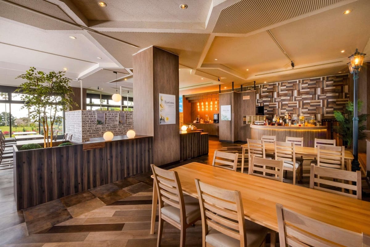 Premium bedding, down comforters, in-room safe, laptop workspace