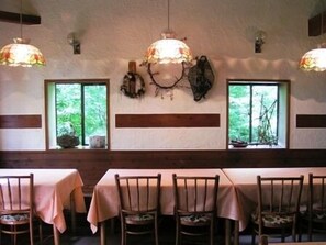 Breakfast and dinner served - Madarao Elm Pension (Iiyama)