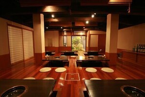 Breakfast and dinner served, Japanese cuisine - Oishiya (Ise)
