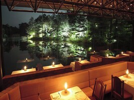 Breakfast, lunch and dinner served