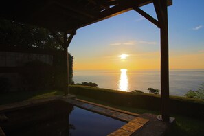 Spa - Seaside Resort Tsukino Usagi (Ito)