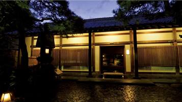 In-room safe, free WiFi