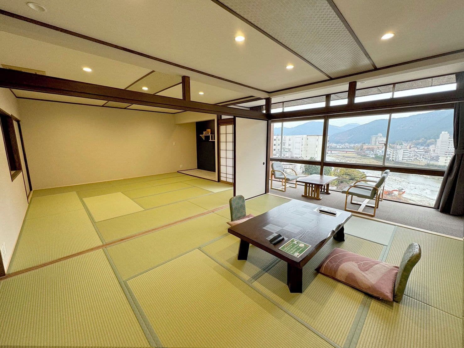 Japanese Style Room,22.5Tatami Mats,with Half board (Hida Beef Set Dinner) | Desk, free WiFi, bed sheets