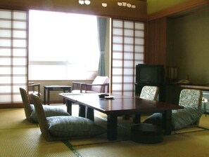 In-room safe, free WiFi