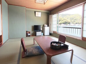 Dining - Mihama Resuteru (Numazu)