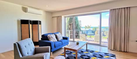 Apartment, Ocean View | Living area