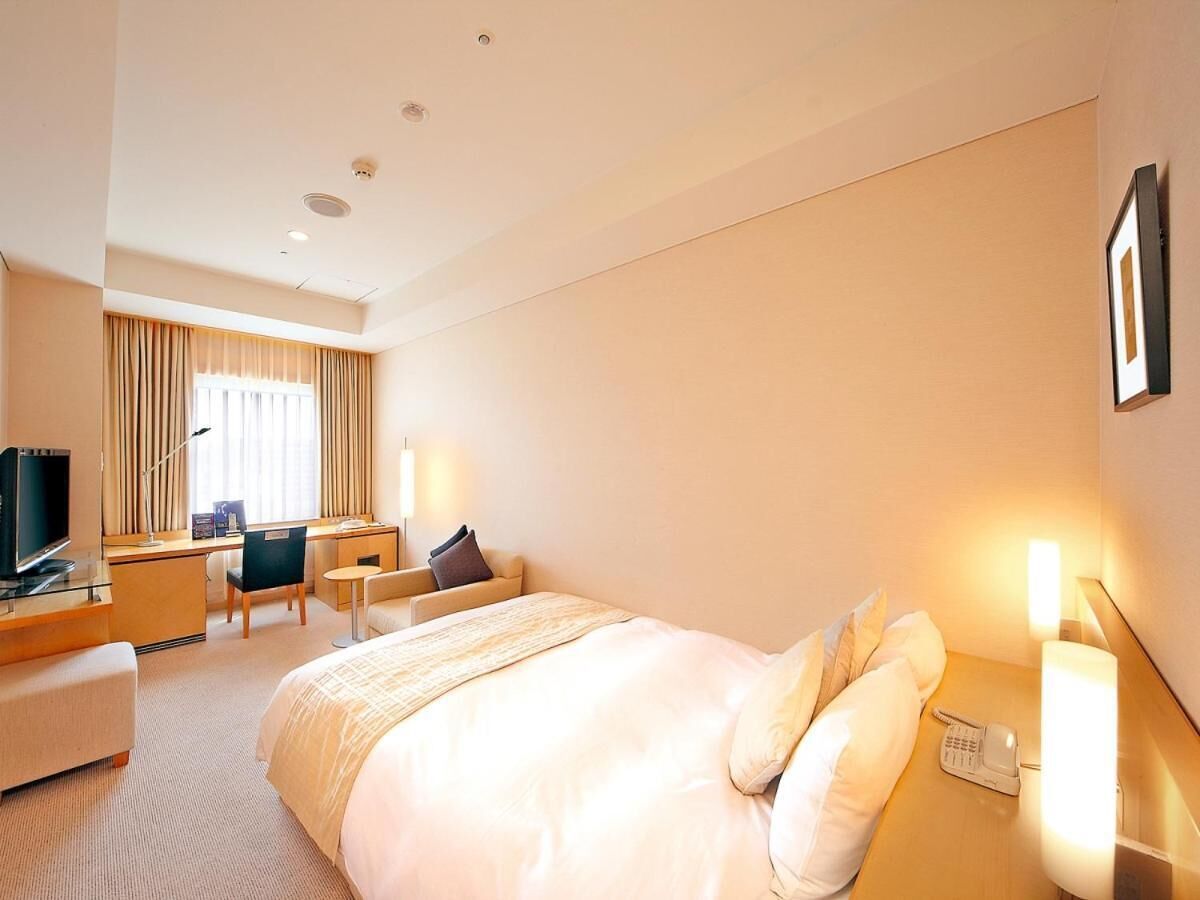 1 bedroom, desk, free wifi, bed sheets