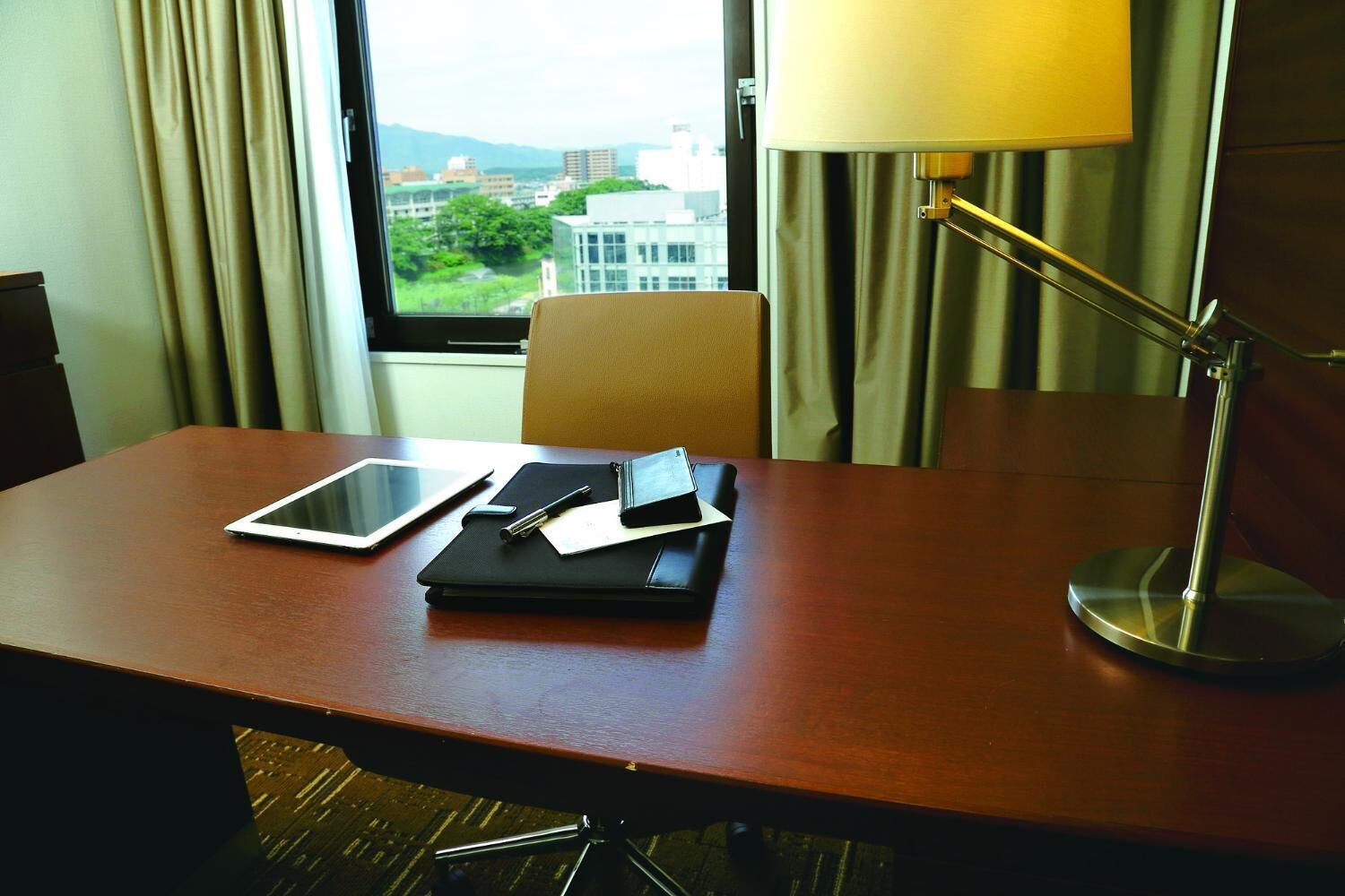 1 bedroom, desk, free wifi, bed sheets