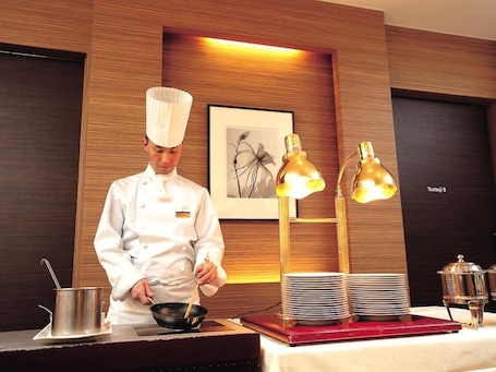 Restaurant. Akita Castle Hotel
