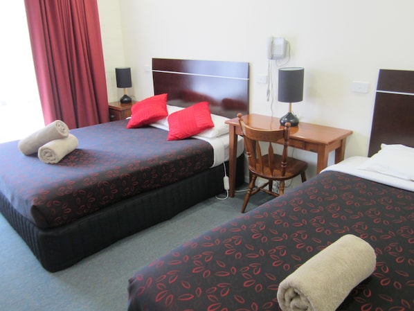 Deluxe Twin Room | Free WiFi