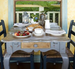 Breakfast area - The Spotted Chook (Montville)