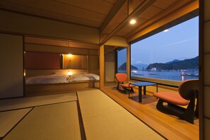 Japanese Western Style Room with Open-air Bath, Ocean View | In-room safe, soundproofing, free WiFi - Izu Mitsuhama Syoutoukan (Numazu)